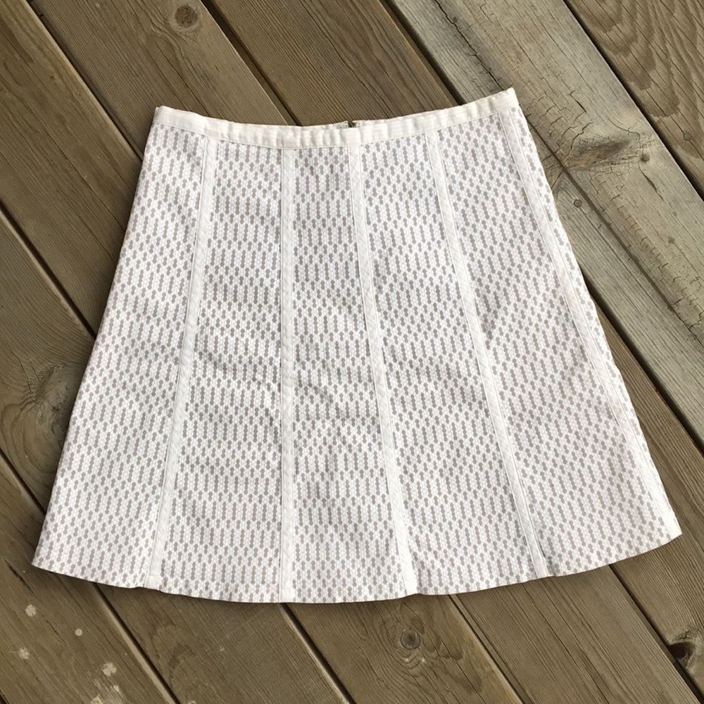 🌻 5 for $25 Adorable Trumpet Skirt Size Small